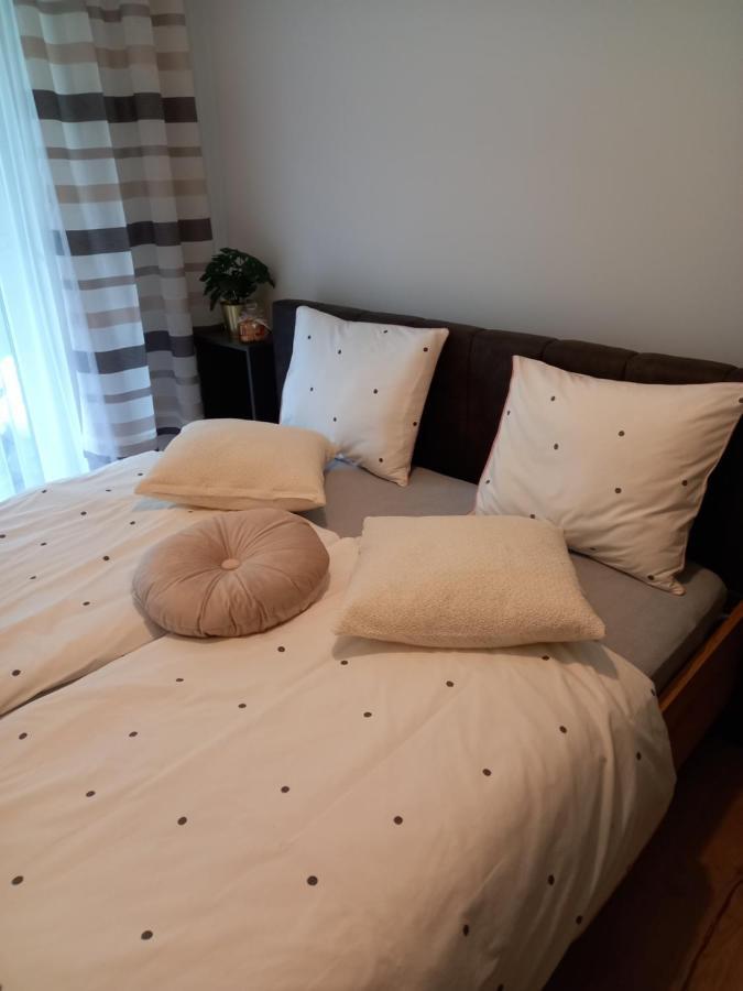 Apartament Przy Obozie ออชเวียนชิม ภายนอก รูปภาพ